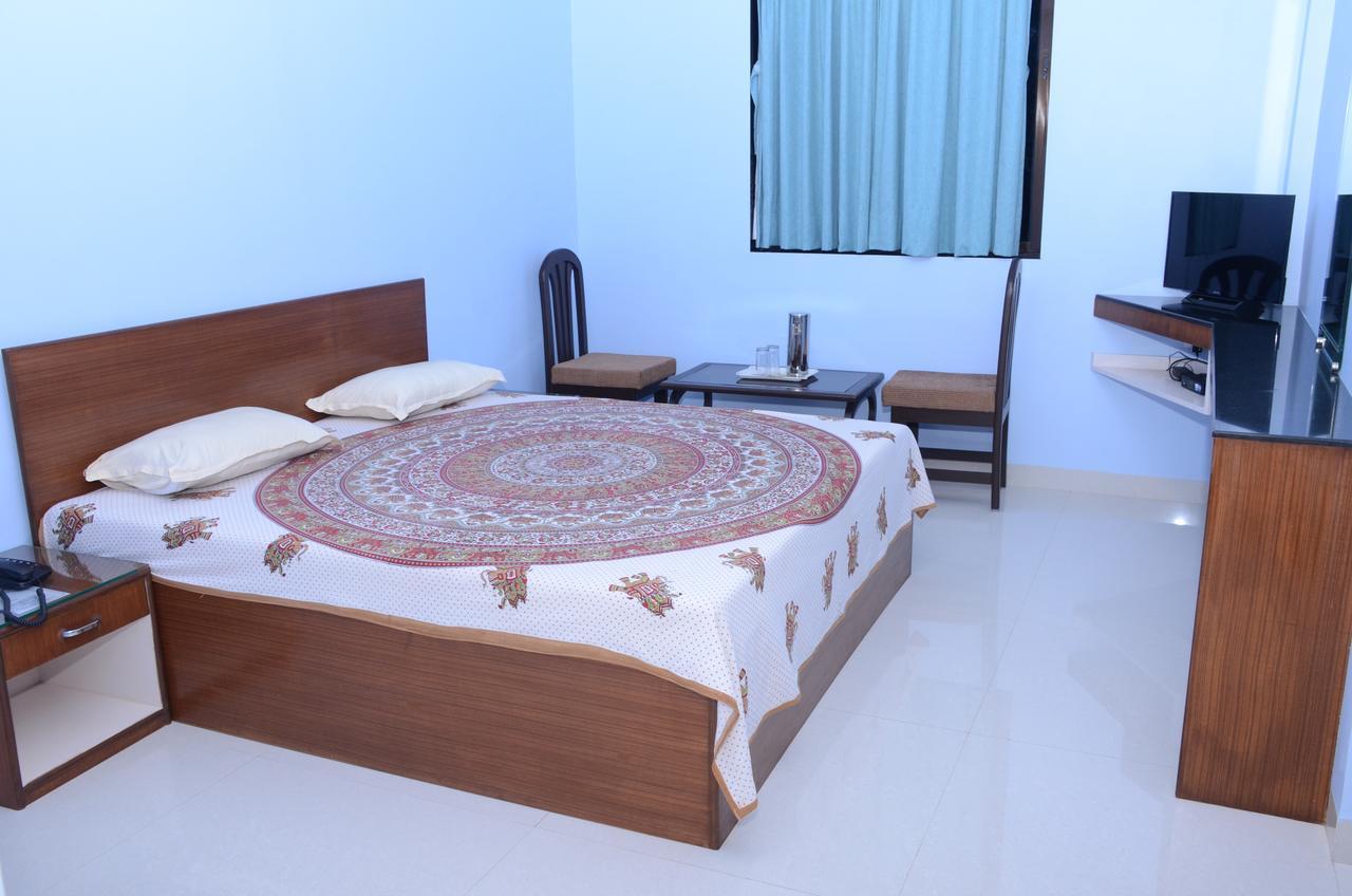 阿里巴格 Hira Laxmi Residency酒店 外观 照片